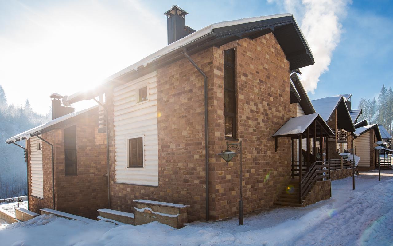 Westhills Cottage Town & Spa Bukovel Exterior photo